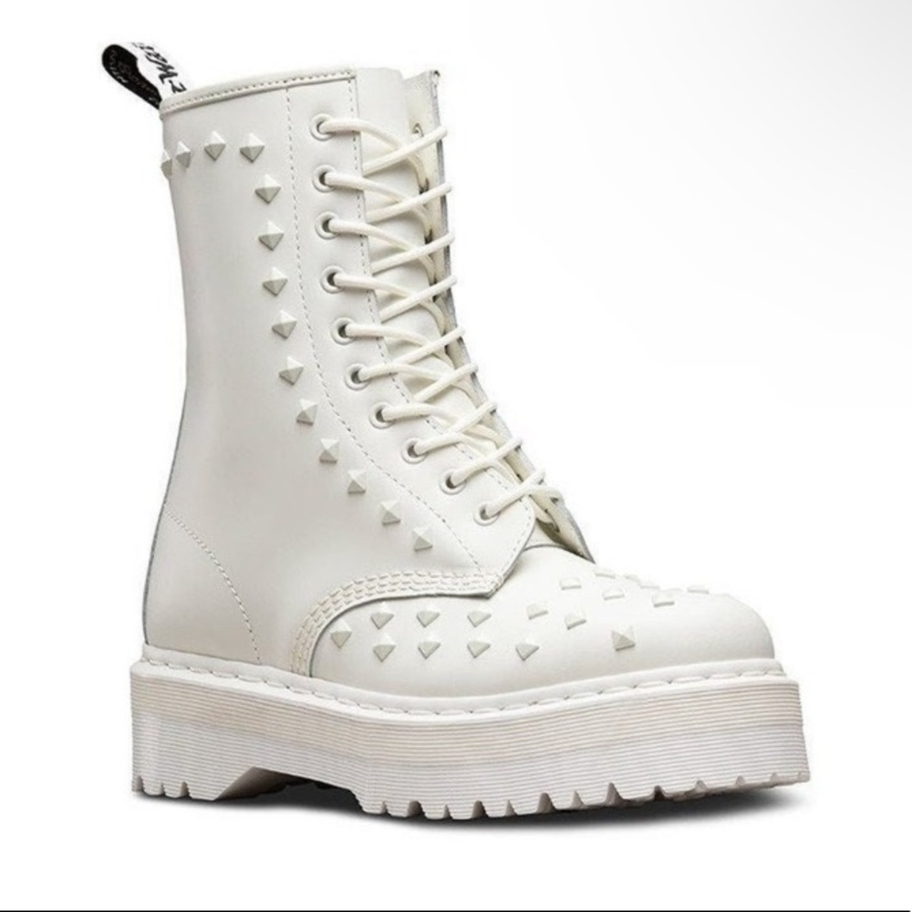 ISO !! 1490 studded doc martens